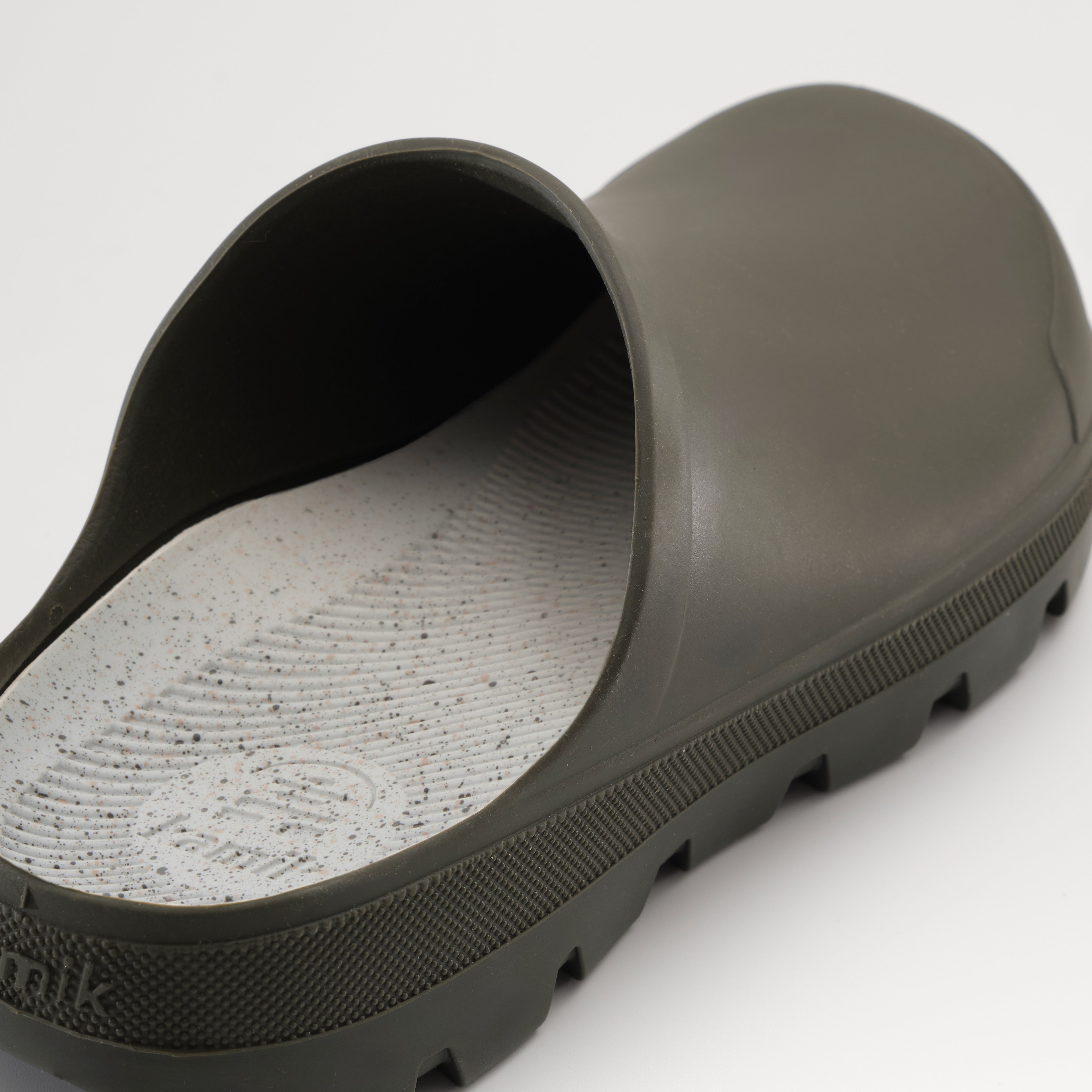 Nova - Clogs - Unisex